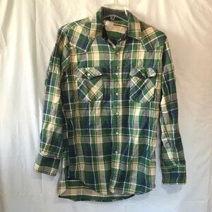 Vintage pre owned Saddle King Western  medium. Somedamage.pearl snap buttons